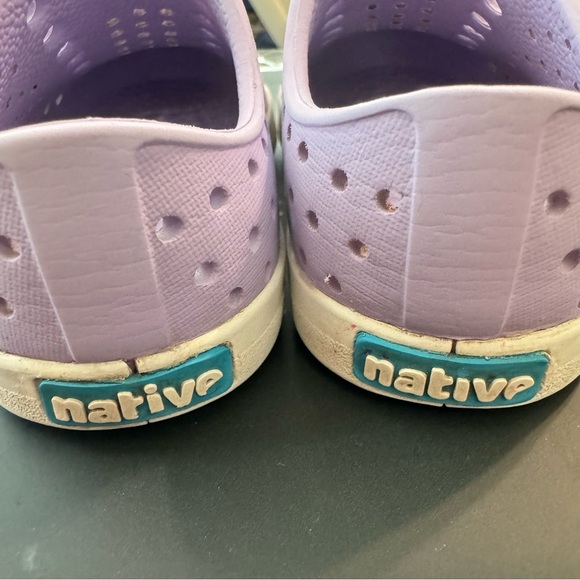 EUC Native Kids Jefferson Shoes - Picture 4 of 13